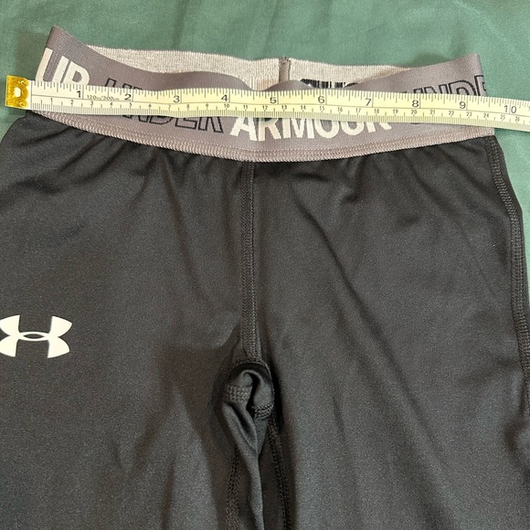 Under Armour black long underwear Boy Sz YXS, EUC. Grey elastic band waist - Picture 3 of 11